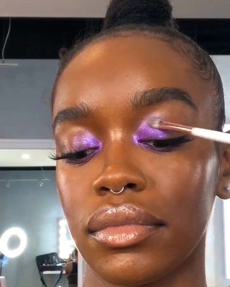 Eyeshadow And Eyeliner, Purple Magic, Brown Skin Makeup, Purple Eyeshadow, Dark Skin Makeup, Editorial Makeup, Makeup Goals, Radiohead, Pretty Makeup