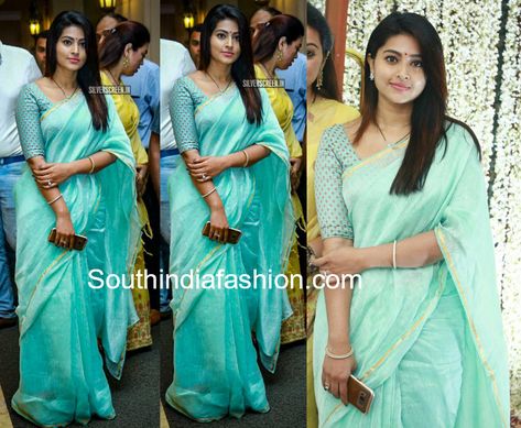 Sneha was recently snapped in a simple blue linen saree paired with matching elbow length sleeves blouse that featured gold bhuttis all over. She finished off her look with straight hair! Sneha sarees 2018, actress sneha in sarees, sneha blouse designs Sneha Saree, Actress Sneha, Sky Blue Saree, Sarees Bridal, Cotton Saree Blouse, Sari Blouse Designs, Simple Blouse Designs, Linen Saree, Casual Saree