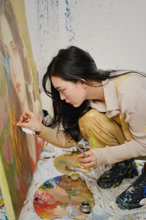 Zhao Xiaoli, Painting Canvases, Artist Life, Art Party, Old Tv, Young Artist, Paint Job, Made In China, Chinese Art