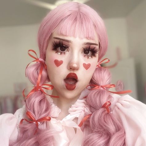 Valentine’s Day Clown Makeup, Oc Dynamics Platonic, Egirl Clown Makeup, Cute Pink Clown Makeup, Lovecore Clown, Kawaii Clown Makeup, Pink Clown Aesthetic, Coquette Clown, Pink Hair Costume