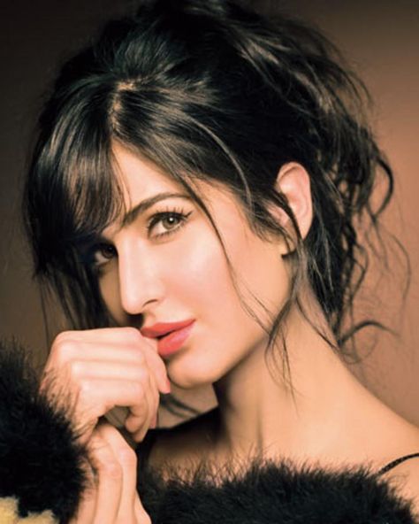 Rocks Wallpaper, Celebrity Skin Care, Delhi Girls, Katrina Kaif Photo, Romantic Things, Katrina Kaif, Pictures Images, Cute Woman, Hd Photos