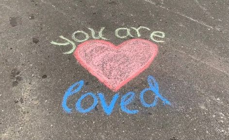 Chalk Art Positive Messages, Kindness Chalk Art, Inspirational Sidewalk Chalk Art, Positive Sidewalk Chalk Messages, Valentines Chalk Art, Positive Chalk Art, Chalk Quotes, Street Chalk Art, Fun Chalk Art