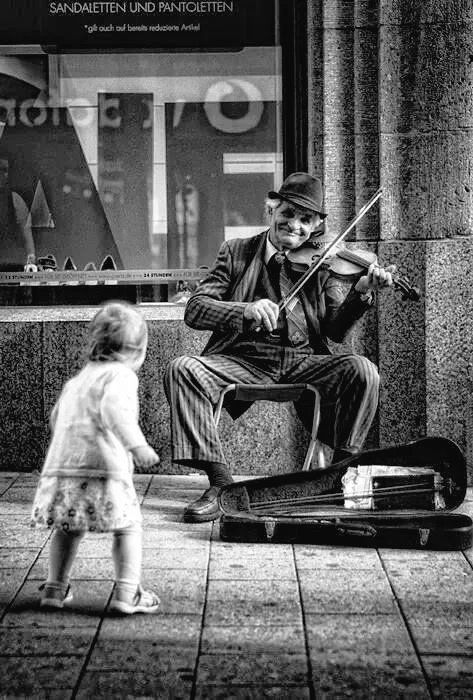 Street Musician, Robert Doisneau, Fotografi Vintage, The Violin, Foto Art, Lets Dance, Black White Photos, 영감을 주는 캐릭터, Bw Photo