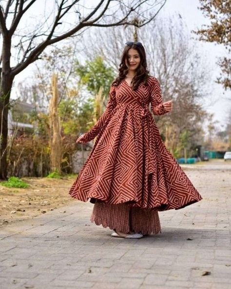 Angrakha Style Frock, Oh My Dress, Lawn Dresses, Angrakha Style, Dress Designing, Dresses For Summer, Printed Casual Dresses, Summer Lawn, Lawn Dress