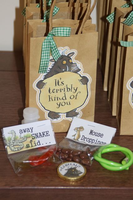 Favors at a Gruffalo Party #gruffalo #partyfavors Gruffalo Birthday Party, Gruffalo Party, Gruffalo's Child, Indoor Birthday, The Gruffalo, 3rd Birthday Parties, Childrens Party, 2nd Birthday Parties, Party Bag