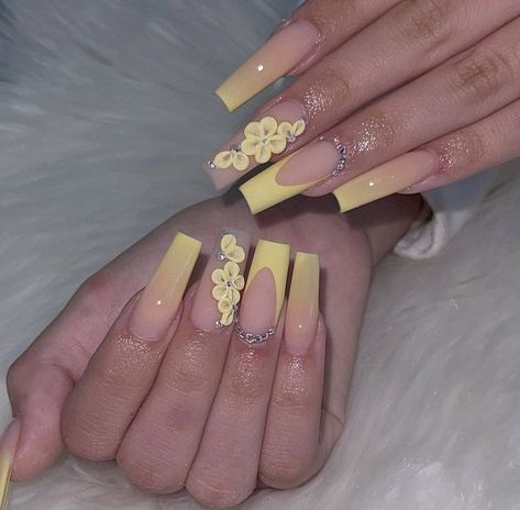 Yellow Acrylic Nails With Flowers, Spring Nails 2023 Acrylic Flowers, Yellow 3d Nail Designs, Yellow Nails For Quince, Short Acrylic Yellow Nails, Yellow Flower Acrylic Nails, Yellow Baddie Nails Acrylic, Yellow 3d Flower Nails, Yellow Tapered Square Nails