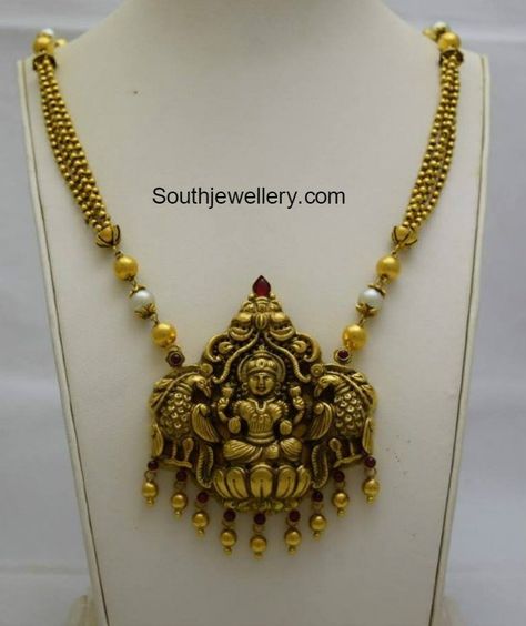 Gold Dollars, Lakshmi Pendant, Dollar Design, Mango Design, Antique Gold Necklace, Saree Kanchipuram, Expensive Decor, Pendent Set, Gold Temple Jewellery