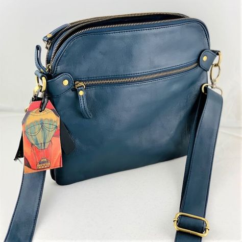 The ultimate guide to finding the best luxury crossbody bag for your lifestyle. Tips, buying advice and where to buy. Read the full article before you buy! Luxury Crossbody Bag, Best Crossbody Bags, Crossbody Bags For Travel, Luxury Crossbody, Perfect Handbag, Crossbody Bags For Women, Designer Crossbody, Large Handbags, Designer Crossbody Bags