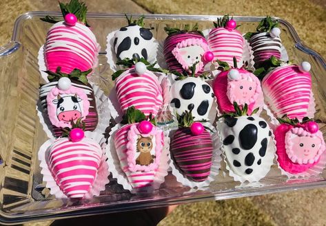 #cow #pig #farm #strawberries birthday #cake #party #birthdayparty #birthdaycake Strawberry Farm Birthday Party, Strawberry Cow Cake, Cow Strawberries, Cow Cake, Cow Birthday Parties, Cow Cakes, Pig Farm, Strawberry Cow, Strawberry Farm