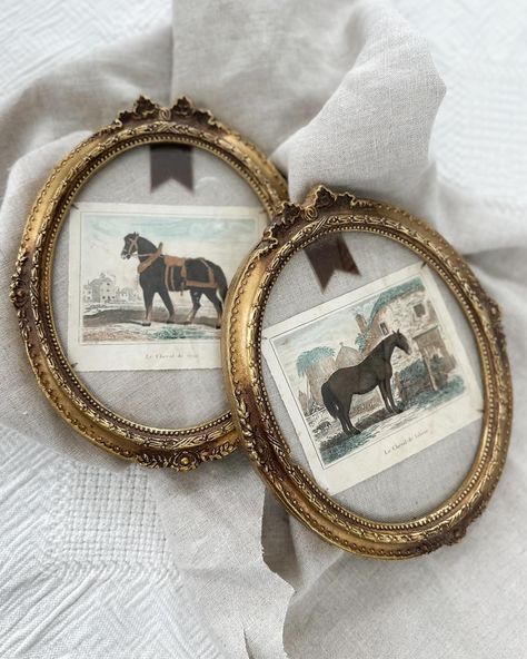 Do you want to be the first to shop the next vintage horse illustration mixed media collection? Then sign up for my newsletter. You’ll be the first to know when it drops and you’ll get to shop early! 🖤 Link in bio . . #vintagehorseart #equestriandecor #frenchhorse equestrian decor for your home, horse girl art, Antique Horse Decor, Girls Equestrian Bedroom, Equestrian Bedroom Ideas, Vintage Horse Art, Horse Nursery Girl, Girl Horse Art, Vintage Horse Illustration, Equestrian Nursery, Vintage Vibes Aesthetic