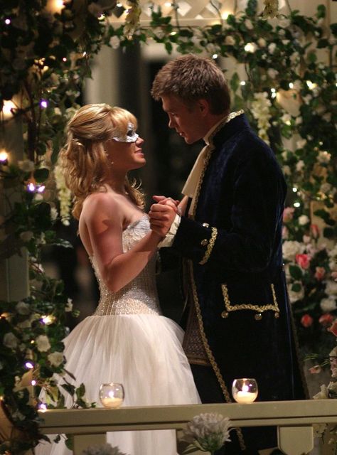 A Cinderella Story masquerade ball Best Chick Flicks, Another Cinderella Story, Movie Quiz, Halloween Dance, Cinderella Story, A Cinderella Story, Modern Fairytale, Chad Michael Murray, Teen Movies