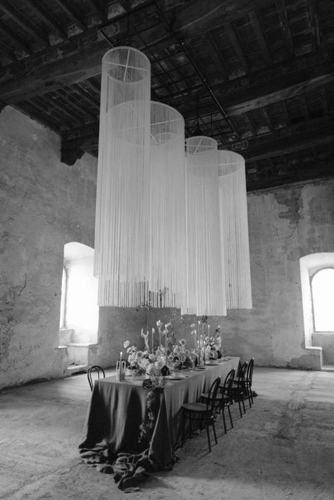 Castle Reception, Salon Christmas, Buddhist Wedding, Boda Mexicana, The Lane, Creation Deco, Long Table, Wedding Mood, Wedding Photo Inspiration