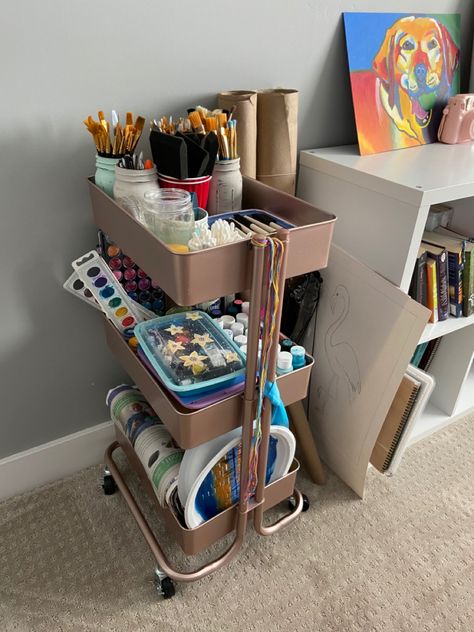 Art Storage In Bedroom, Art Room At Home Ideas, Craft Room Ideas Aesthetic, Art Room Shelving Ideas, Hobby Station Ideas, Mini Art Studio Ideas, Arts And Crafts Room Aesthetic, Art Set Up Aesthetic, Art Room Essentials