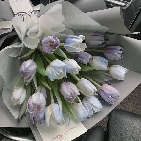 “bouquet of the day.” Whats Wallpaper, Boquette Flowers, Nothing But Flowers, Flower Therapy, Beautiful Bouquet Of Flowers, Luxury Flowers, Beautiful Bouquet, Nature Aesthetic, Love Flowers