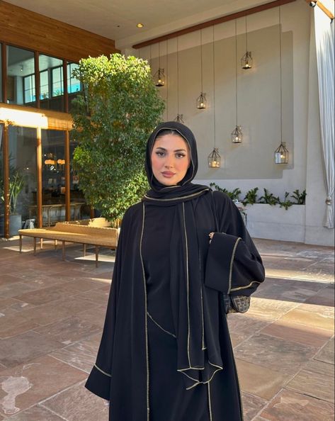 Muslim Outfit, Abaya Collection, Casual Abaya, Abaya Outfit, Tutorial Hijab Pashmina, Abaya Design, Mode Hijabi, Eid Outfit, Muslim Outfits Casual