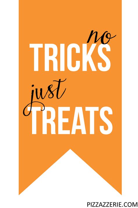 "No Tricks Just Treats" Free Printable Halloween Gift Tag Fall Favors, Halloween Treat Gifts, Halloween Crayons, Printable Halloween Decorations, Halloween Treat Tags, Cute Halloween Treats, Chili Cookoff, Imprimibles Halloween, No Tricks Just Treats