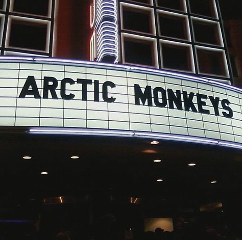 Arctic Monkeys Wallpaper, Arte Hip Hop, Monkey Wallpaper, Monkey 3, Last Shadow, Artic Monkeys, Night Vibes, Alex Turner, Arctic Monkeys