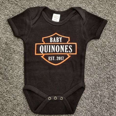 Harley inspired baby onesie, handmade, Wonderland Bowtique, gift idea for new baby boy, motorcycle family, cricut project, baby boy onesie, heat transfer vinyl Auntie Cricut Projects, Biker Baby Announcement, Biker Gender Reveal Ideas, Harley Davidson Baby Announcement, Motorcycle Baby Announcement, Motorcycle Pregnancy Announcement, Motorcycle Gender Reveal, Motorcycle Onesie, Baby Boy Onesies Vinyl