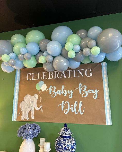 Celebrating Baby Boy Dill! 🍼👶🏻#handpaintedbanners #paintedbanner #babyshowerdecorations #babyshower Baby Shower Painted Banner, Baby Shower Banner Ideas, Baby Shower Banners, Painted Banner, Welcome Baby Banner, Neutral Shower, Baby Banners, Paper Banners, Event Banner