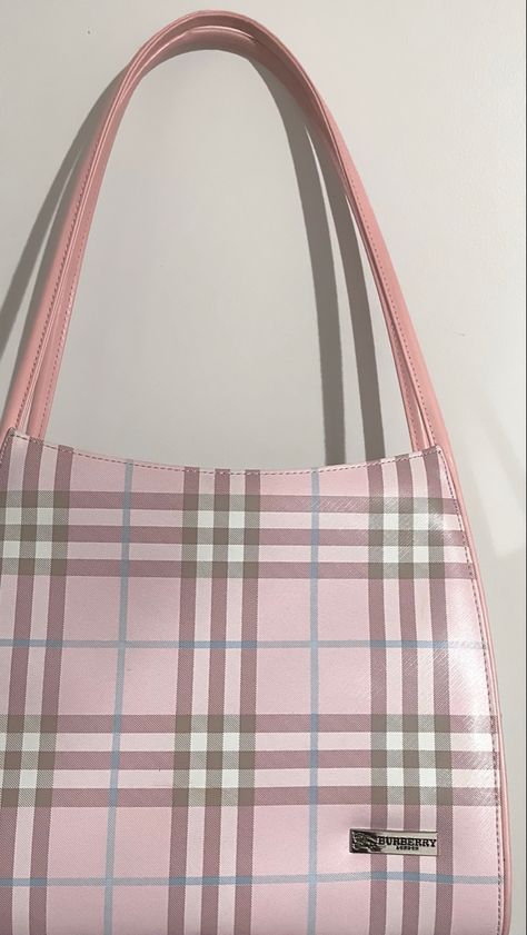 Pink Burberry Outfit, Burberry Bag Aesthetic, Vintage Pink Bags For Everyday Use, Burberry Handbags Aesthetic, Pink Burberry Bag, Burberry Pink, Aesthetic Bags, Vintage Burberry, Burberry London