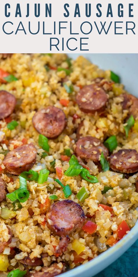 This easy Cajun Sausage Cauliflower Rice is a one pan dish packed with vegetables that is ready in less than 20 minutes! Cajun Cauliflower Rice, Cajun Cauliflower, Cauliflower Rice Easy, Easy Cajun, Cajun Sausage, Cauliflower Rice Recipes, Diner Recept, Diet Breakfast, Easy Comfort Food