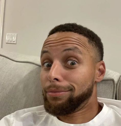 Steph Curry 3, Nba Funny, Stephen Curry Pictures, Nba Stephen Curry, Curry Basketball, Steph Curry, Basketball Pictures, Stephen Curry, Nba Players