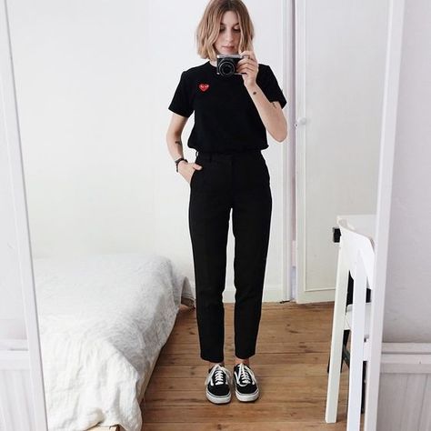 #casual #outfit #summer Brittany Bathgate, Look Grunge, Wearing All Black, Mode Casual, Looks Black, Mein Style, All Black Outfit, Mode Inspo, 여자 패션