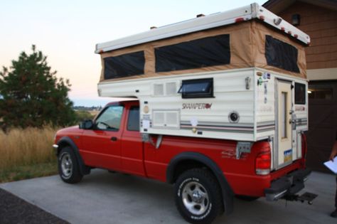 Skamper pop-top rebuild Camper Modifications, Slide In Truck Campers, Pop Up Truck Campers, Cool Truck Accessories, Camping Tarp, Pickup Camper, Off Road Camper Trailer, Slide In Camper, Truck Bed Camper