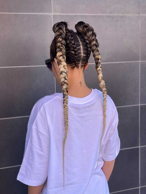 Hair Ideas Box Braids, Braids For White Women, Fake Hair Braids, Festival Hair Braids, Dutch Braid Hairstyles, Rave Hair, Mode Retro, Fake Hair, Braids With Extensions