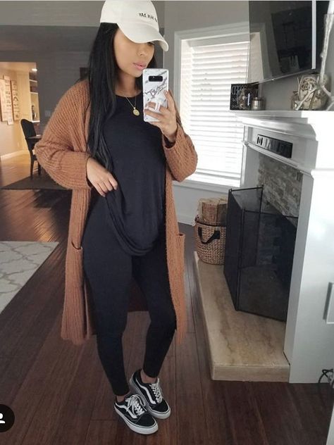 So ready for fall! This is the perfect outfit for any mom on the go! @itsmsmonica @only1mallory Fall Rainy Day, Fall Rainy Day Outfits, Marie Von Behrens, Rainy Day Outfits, Day Outfits, Legging Outfits, Chill Outfits, Cute Comfy Outfits, Cute Fall Outfits