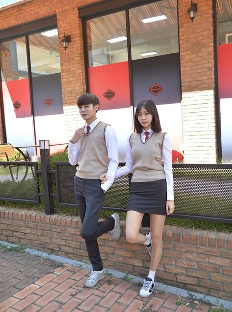 Korean School Uniforms - Official Korean Fashion School Uniforms Korean, Ulzzang School, Private School Uniforms, Streetwear Couple, Korean School, Anime Uniform, High School Uniform, School Uniform Fashion, School Uniform Outfits