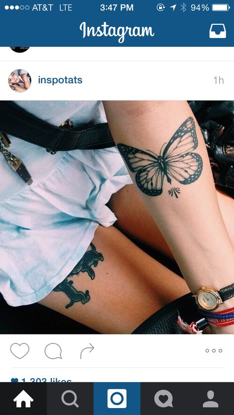 A butterfly tattoo represents resurrection or new beginning! A Butterfly Tattoo, Monarch Butterfly Tattoo, Petit Tattoo, Kunst Tattoos, Geniale Tattoos, Butterfly Tattoo Designs, Tattoo Designs For Women, Tattoo Placement, Tattoo Ink