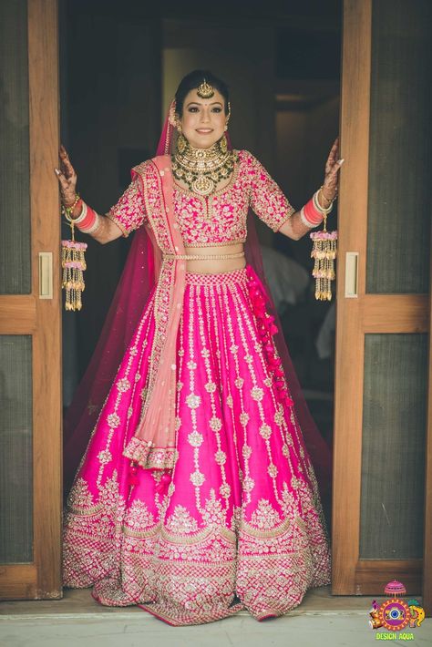 Hot Pink Bridal Lehenga, Pink Blouse Work, Hot Pink Lehenga, New Bridal Dresses, Pink Bridal Lehenga, Sikh Bride, Bridal Lehenga Designs, Choli Dress, Latest Bridal Lehenga