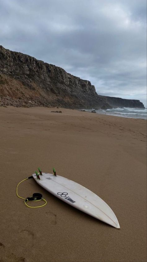 The American Roommate Experiment Lucas, Lucas Martin, The American Roommate Experiment, Surfer Lifestyle, Surfer Boy Style, Surfing Aesthetic, Surfing Quotes, Surf Aesthetic, Soul Surfer