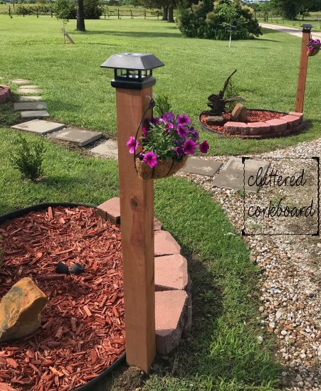 Wooden Posts For Outdoor Lights, 4x4 Light Post Outdoor Diy, End Of Driveway Lighting, Solar Light Post Ideas, Diy Solar Light Post, Driveway Posts With Lights, Patio Posts For Lights, Light Posts Outdoor Diy, Planter Light Post