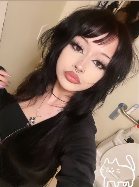 Cute Emo Makeup, Emo Makeup Looks, Y2k Makeup Looks, Dark Makeup Looks, Goth Gifts, Y2k Makeup, Scene Makeup, Punk Makeup, Alt Makeup