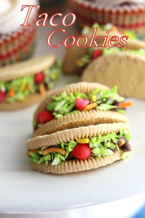 Taco Cookies - Garden Seeds and Honey Bees Taco Cookies, Sombrero Cookies, Cookie Themes, Taco Fest, Taco Cupcakes, Taco Cake, Dessert Taco, Vanilla Oreo, Baking Holiday