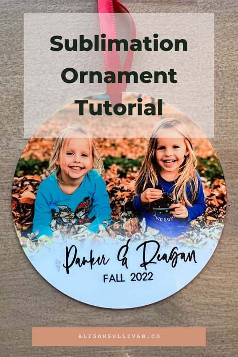 Christmas Ornaments With Photos Diy, Diy Christmas Gifts Sublimation, Sublimation Photo Ornaments, 2024 Christmas Ornaments Diy, Sublimation Christmas Ideas To Sell, Acrylic Sublimation Ideas, Acrylic Picture Ornament Diy, Sublimation Products Gift Ideas, Sublimation Christmas Ornaments Diy