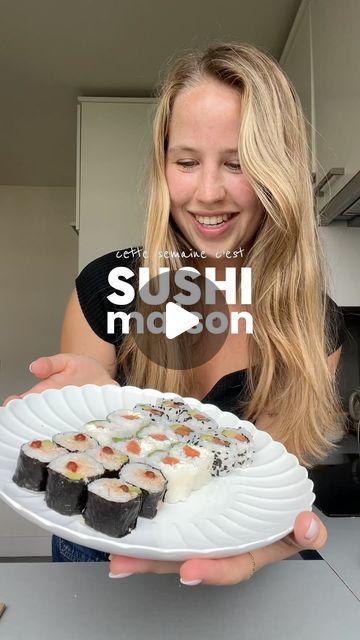 Fleur 🌷✨ on Instagram: "SUSHI MAISON / épisode 1 🍣😍

Cette semaine petite série spéciale sushis maisons ! Vous allez voir c’est vraiment pas si compliqué que ça et en plus ça vous coûtera moins cher 🤪

On commence aujourd’hui avec les CALIFORNIA 🧡

Version saumon avocat, un de mes sushis classiques pref 🤭

D’ailleurs, c’est quoi vos california pref ??😍 J’avoue j’adore aussi ceux avec des tempura de crevettes miam miam 🙈

🍱 INGRÉDIENTS California 
*1/2 feuille d’algue Nori par rouleau de sushi
*Un pavé de truite ou saumon
*De l’avocat 
*Des graines de sésames 
*Riz à sushi froid 

➡️ Indications en vidéo
➡️ Mettre de préférence au frigo les rouleaux à sushi avant découpe
➡️ Bien humidifier le couteau pour découper les rouleaux de sushis 

🍚 Pour le RIZ À SUSHI
Soit vous suivez les Food Sushi, Exotic Food, Tempura