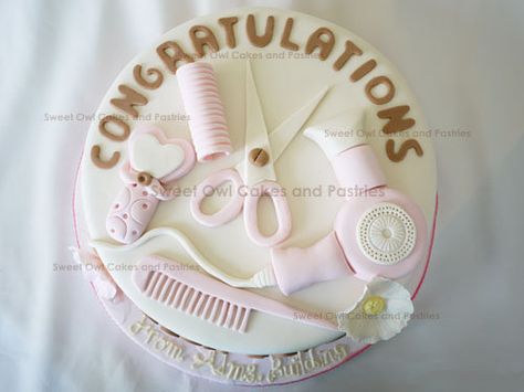 cute cake for a hairstylist Cake For Hairstylist, Hairstylist Cake Ideas, Cosmetology Cake Graduation, Inauguration Cake, Hair Stylist Cake, Cosmetology Cake, Hairdresser Cake, Beauty School Graduation, Edible Makeup