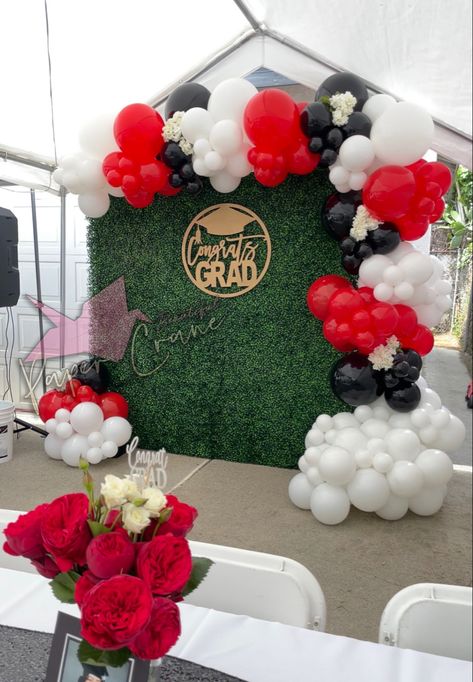 Graduation Red And Black, Red White And Black Balloon Arch, Red And White Grad Party, Red Black Graduation Party, Red And Black Balloon Arch, Red And Black Graduation Party Ideas, Coca Cola Party Theme, Black Balloon Garland, Graduation Party Colors