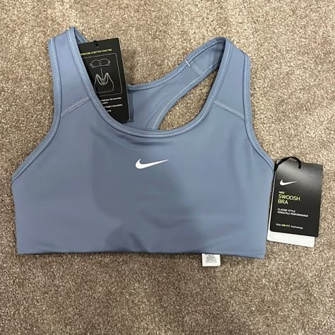 Nike Women Clothes, Nike Running Clothes, Cute Sports Bras, Cute Athletic Outfits, Clothes Sport, Bra Outfit, Cute Sports Bra, Sport Clothes, Best Sports Bras