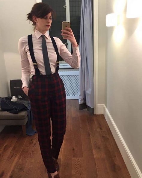 Jorden Elizabeth posted on Instagram: “@harrisons1863 Magenta watch trousers, @albertthurstonbraces shirt and tie. These are probably my…” • See 40 photos and videos on their profile. Girl Tuxedo, Genderqueer Fashion, Menswear Women, Women In Tie, Women Wearing Ties, Woman In Suit, Business Professional Outfits, Shirt And Tie