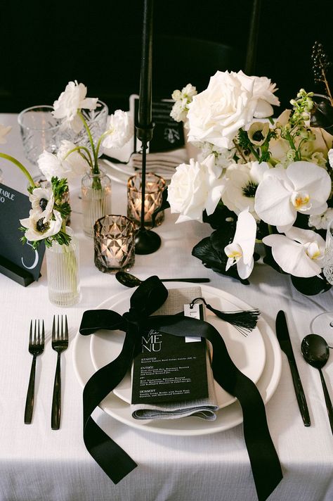 Black Bows Marriage ceremony Tablescape- #Black #bows #tablescape #Wedding Check more at https://howcandothis.com/weddingideas/black-bows-marriage-ceremony-tablescape/ Tablescape Wedding, Black And White Wedding Theme, Black Bows, White Wedding Theme, Wedding Reception Inspiration, Black White Wedding, Future Wedding Plans, Wedding Bows, Black Tie Wedding