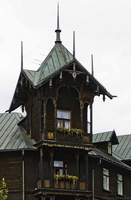 Wooden architecture Krynica Zdroj, poland Polish Architecture, Beautiful Poland, Polish Heritage, Visit Poland, Wooden Architecture, Wooden Buildings, Wroclaw, Central Europe, Krakow