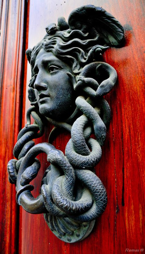 This is a fantastic cast bronze Medusa door knocker that I ran across somewhere.  Probably Flickr.  I'd love to be able to reproduce this in limited quantities. Door Knockers Unique, Door Knobs And Knockers, Door Detail, Porte Decorate, Cool Doors, Door Knocker, Door Furniture, Unique Doors, Beautiful Doors