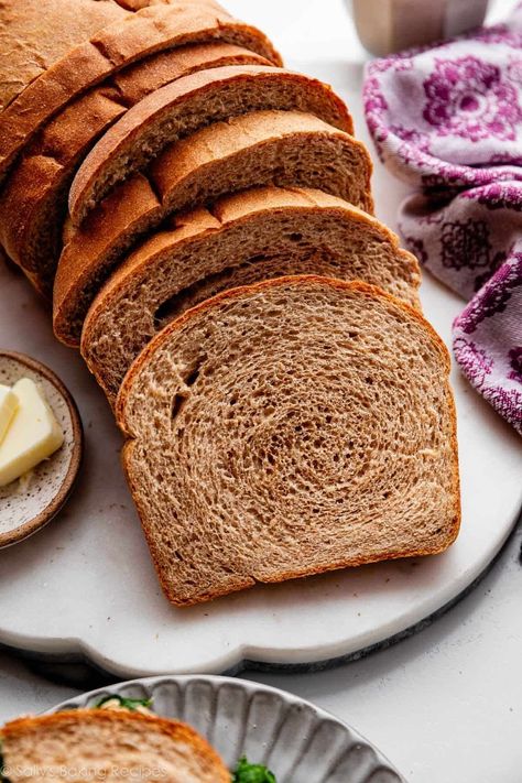 With step-by-step pictures and plenty of helpful tips, learn how to make soft whole wheat bread with this easy-to-follow recipe. You can make this bread 100% whole wheat, or you can use a combination of whole wheat and bread flour for a slightly taller, fluffier loaf. It's wonderfully soft and flavorful either way! Recipe on sallysbakingaddiction.com Wfpb Bread, Soft Whole Wheat Bread, European Bakery, Homemade Whole Wheat Bread, Make Homemade Bread, Whole Wheat Rolls, Baking Challenge, Bread Healthy, Wheat Bread Recipe