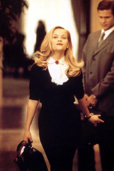 Legally Blonde Outfits, National Bosses Day, Black Collared Dress, Boss' Day, Elle Woods, Chique Outfits, Legally Blonde, Modeling Career, Reese Witherspoon