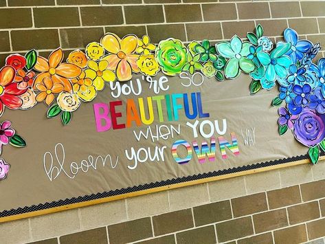 Mural Bulletin Board, Gsa Bulletin Board Ideas, Art Bulletin Board Ideas, Instagram Bulletin Board, Flower Bulletin Board, Boarders For Bulletin Boards, Flowers And Rainbows, Flower Bulletin Boards, April Bulletin Boards