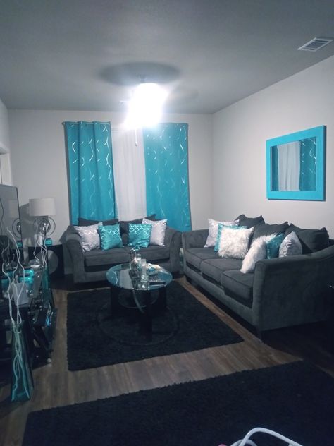 Teal Apartment Decor Living Room, Turquoise Apartment Decor, Turquoise Living Room Decor Ideas, Light Blue And Turquoise Living Room, Kitchen Themes Ideas Decoration, Teal House Decor, Gray And Turquoise Living Room Decor, Gray And Teal Living Room Ideas, Blue And Gray Living Room Ideas